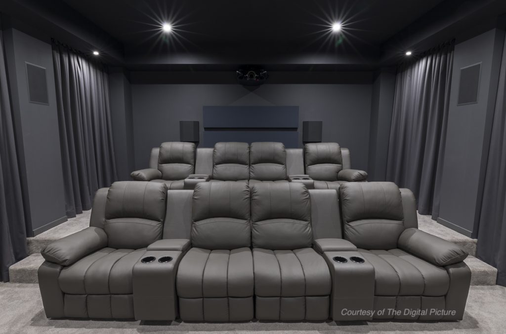 Comfort Showroom Cinema Rear 2 1