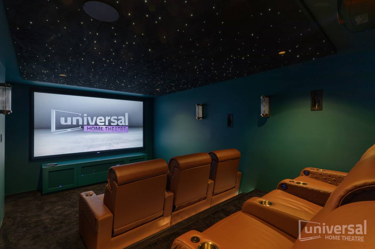 Basement Theatre + Leather Seating | Universal Home Theatre